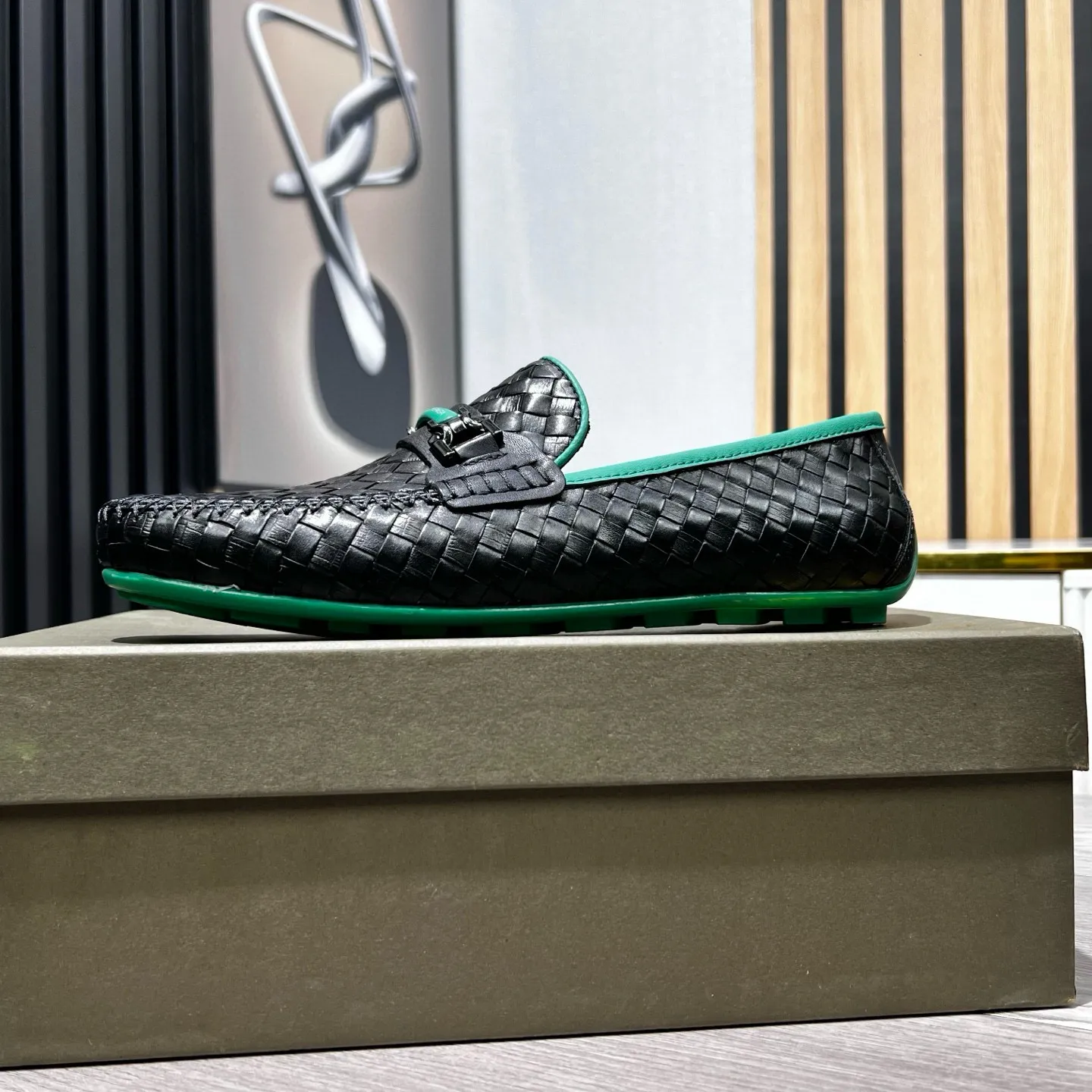 Ex-factory price 500 BV〰️Purely handmade classic men's beanie shoes👉👉driving shoes, slip-on shoes, made of imported cowhide woven from Italy, 💕water-dyed cowhide lining, 🔊original outsole, waterproof platform design, comfortable on the feet. A good choice for traveling and driving, two colors available, code number: 38-44, (45 can be customized)